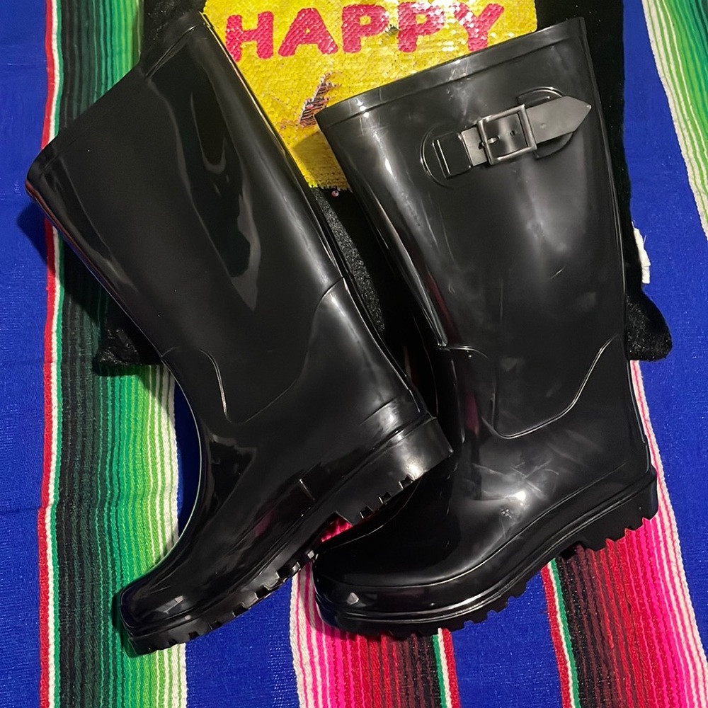 Rain Boots by Rugged Outback